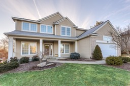 546 Longwood Dr-4